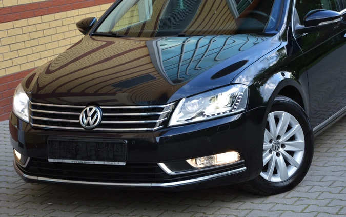 Volkswagen Passat cena 43900 przebieg: 232000, rok produkcji 2014 z Elbląg małe 781